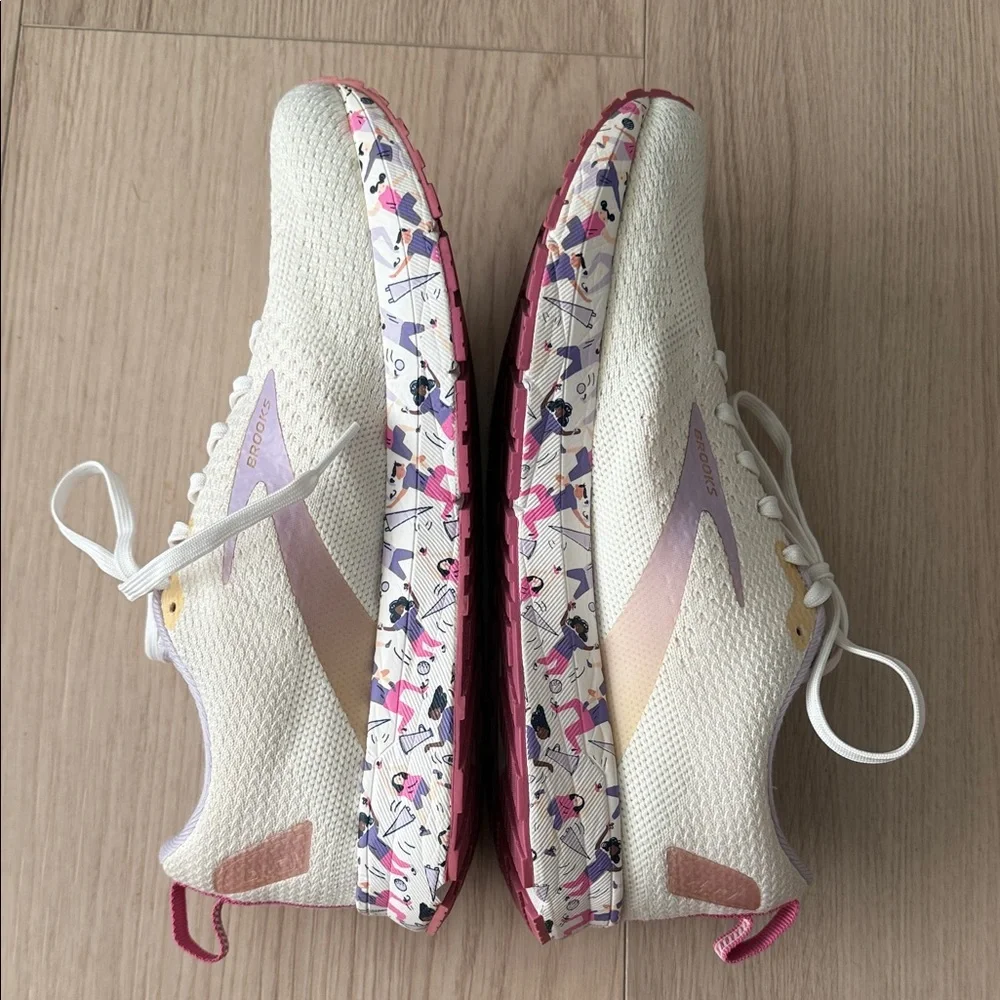 Brooks Women's Light Pink and Lavender Running Shoe - Picture 4 of 10